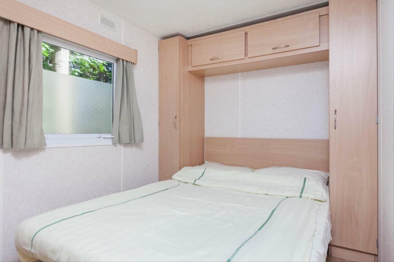 Ra Veluwe Mobile Home Арнем Экстерьер фото